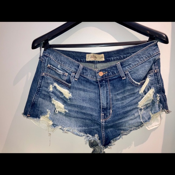 Hollister High-Rise Jean Shorts - Picture 2 of 5